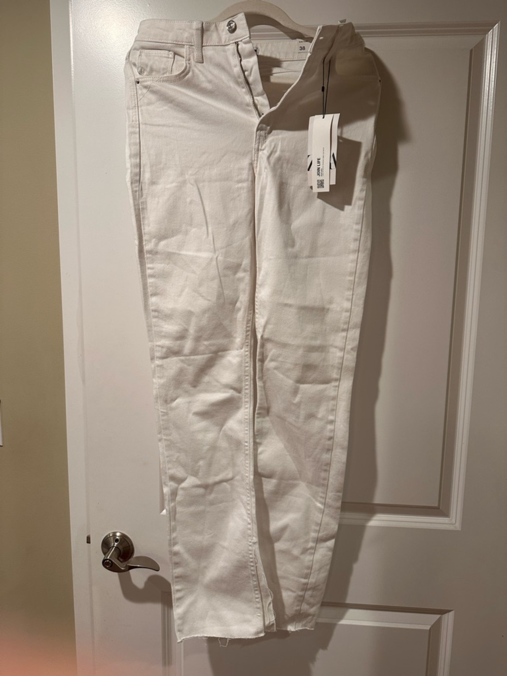 Zara Straight Leg Jeans in White